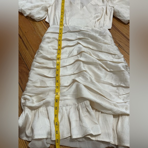 Dress - Picture 6 of 7